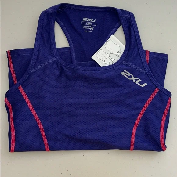 NWT 2XU Women's Blue Sports Bra with Pink Accents Size X Small. - Picture 13 of 13